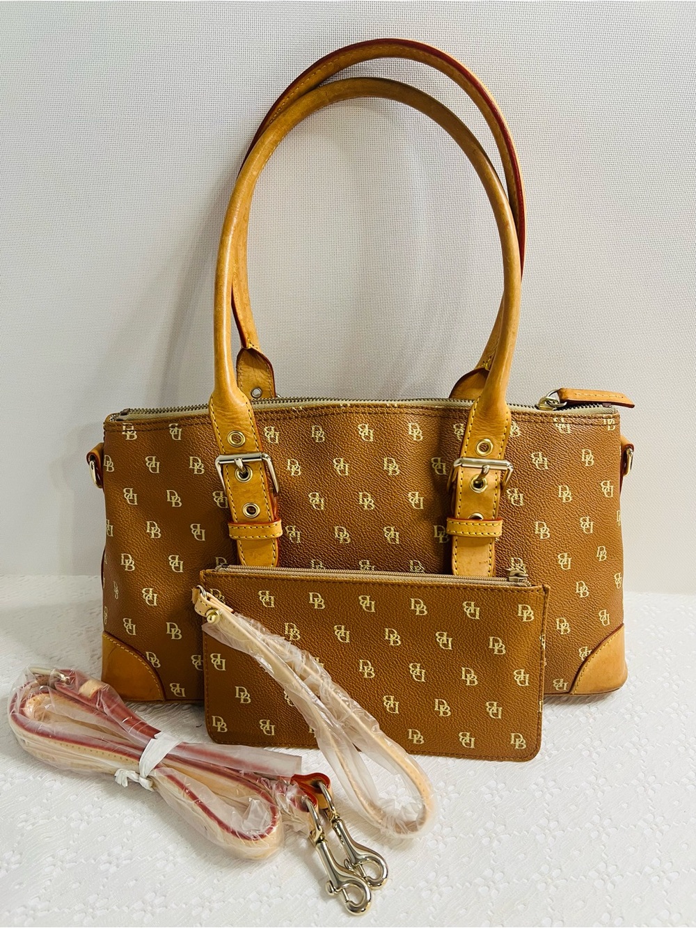 Dooney & Bourke DB Signature Logo Satchel Handbag SET New Wristlet Tan & Red